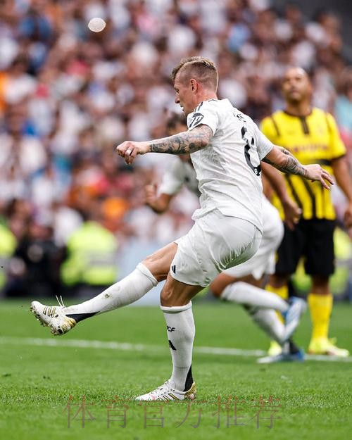 欧冠-皇马3-0布拉加 巴西双星传射迪亚斯破门